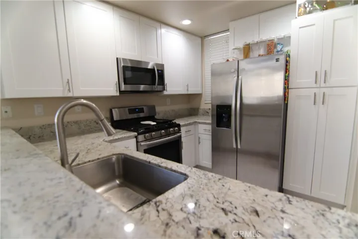3160 Puesta Del Sol Court 104, Corona, California 92882