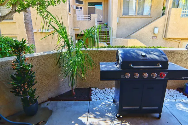 3160 Puesta Del Sol Court 104, Corona, California 92882