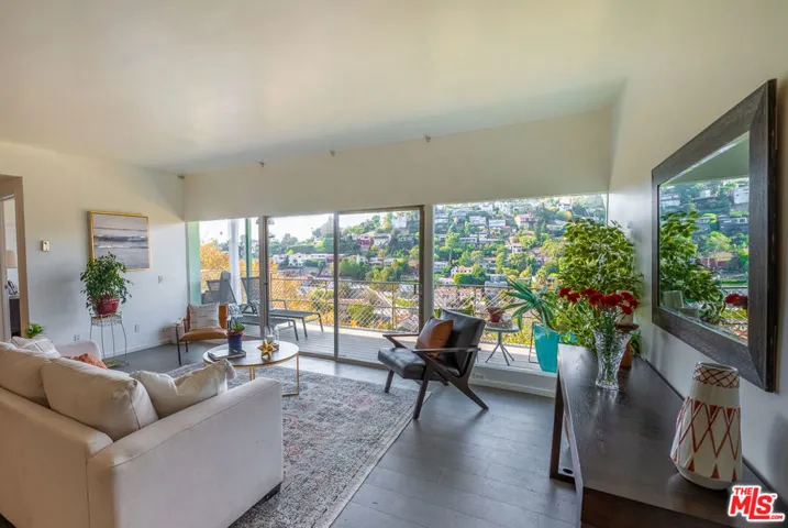 1811 Fanning Street, Los Angeles, California 90026