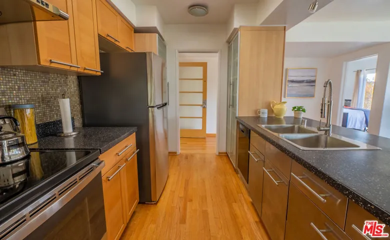 1811 Fanning Street, Los Angeles, California 90026