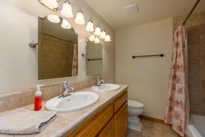 1892 Hanley Ave Simi Valley CA 93065 USA