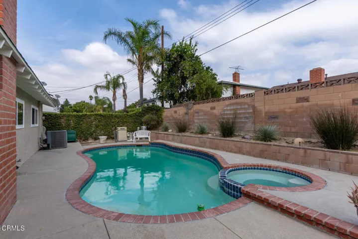 1892 Hanley Ave Simi Valley CA 93065 USA