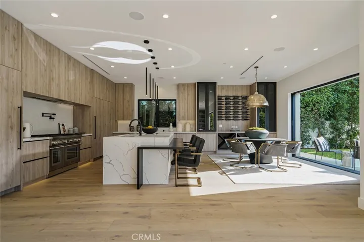 4257 Denny Avenue, Toluca Lake, California 91602