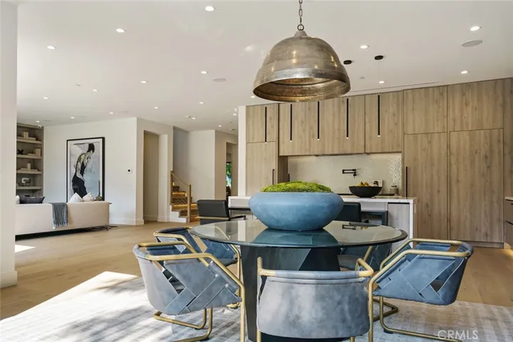 4257 Denny Avenue, Toluca Lake, California 91602