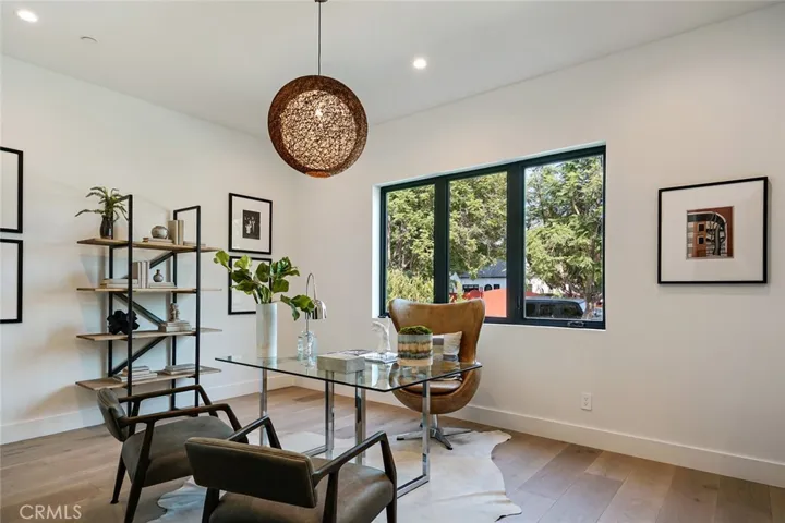 4257 Denny Avenue, Toluca Lake, California 91602