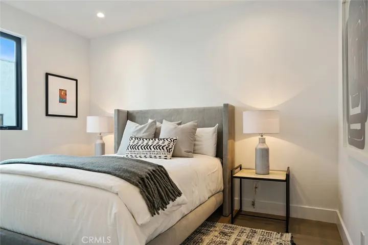 4257 Denny Avenue, Toluca Lake, California 91602
