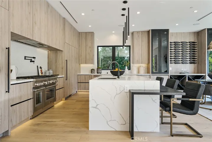 4257 Denny Avenue, Toluca Lake, California 91602