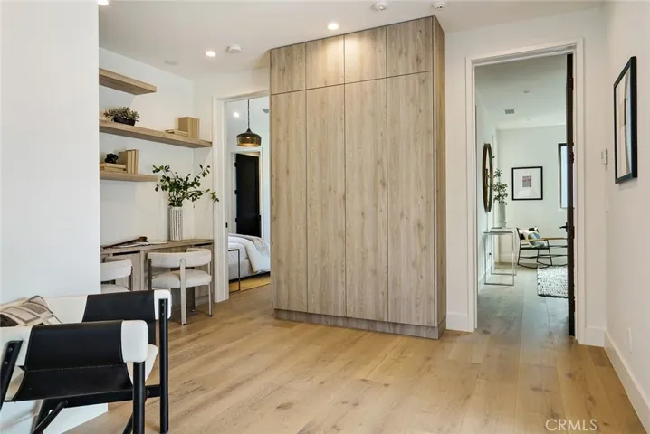 4257 Denny Avenue, Toluca Lake, California 91602