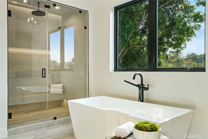 4257 Denny Avenue, Toluca Lake, California 91602