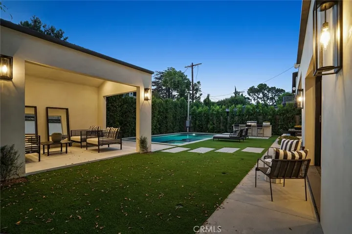4257 Denny Avenue, Toluca Lake, California 91602