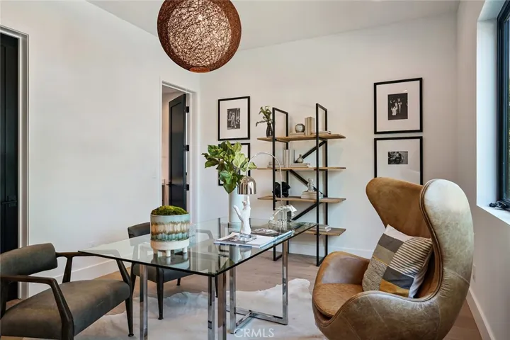 4257 Denny Avenue, Toluca Lake, California 91602