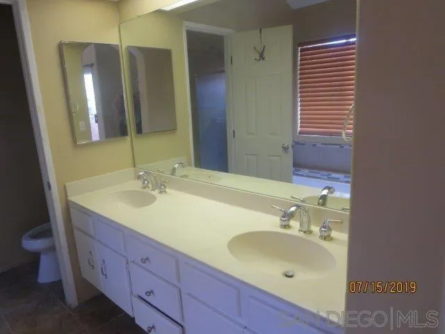 1480 Countryview Ln, Vista, California 92081