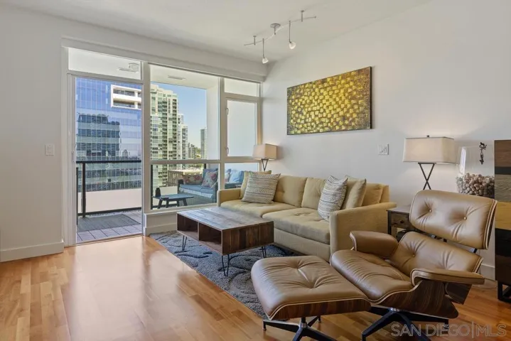 325 7th Ave. 1608, San Diego, California 92101