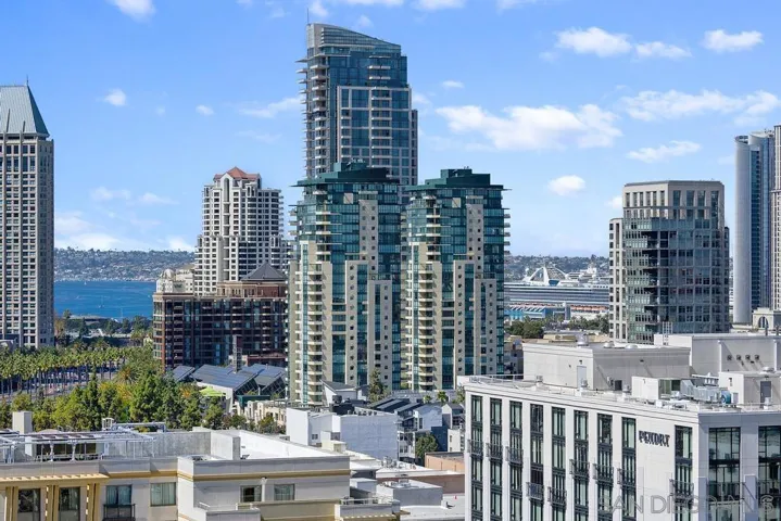325 7th Ave. 1608, San Diego, California 92101