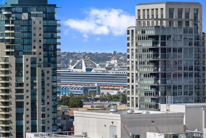 325 7th Ave. 1608, San Diego, California 92101