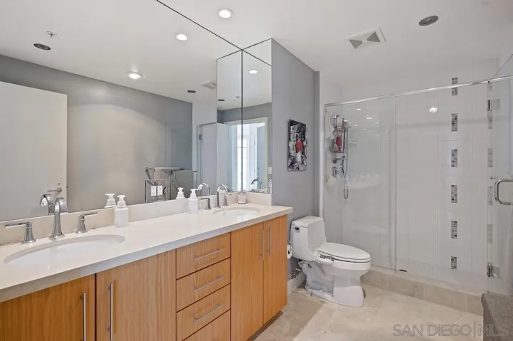 325 7th Ave. 1608, San Diego, California 92101