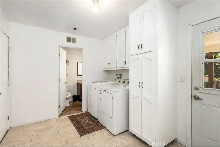 Mud/laundry room.