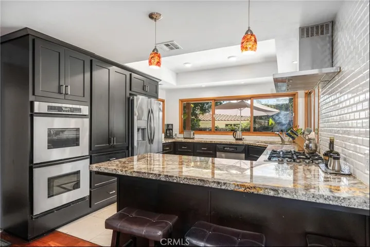 18252 Hillcrest Circle, Villa Park, California 92861