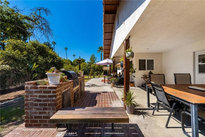 18252 Hillcrest Circle, Villa Park, California 92861