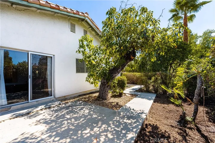 18252 Hillcrest Circle, Villa Park, California 92861