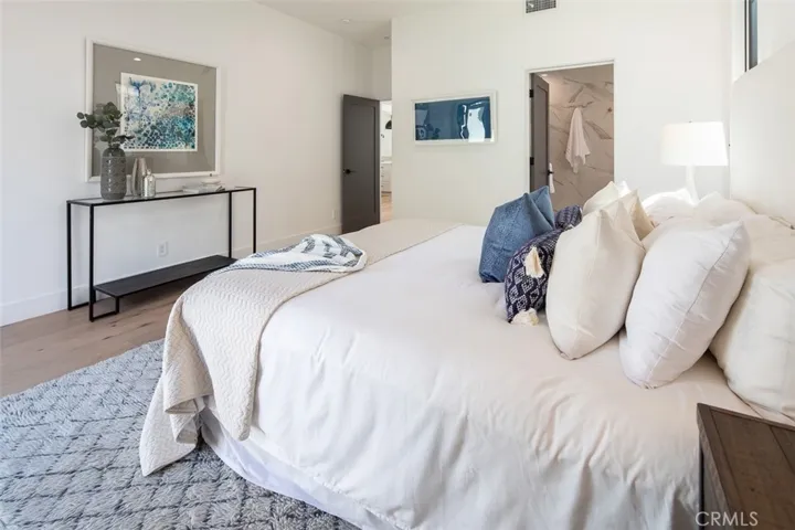 1141 S Curson Avenue, Los Angeles, California 90019