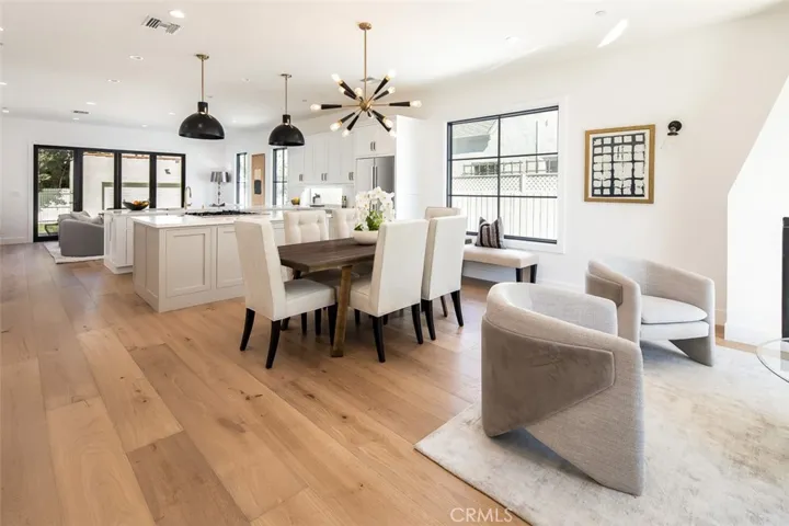1141 S Curson Avenue, Los Angeles, California 90019