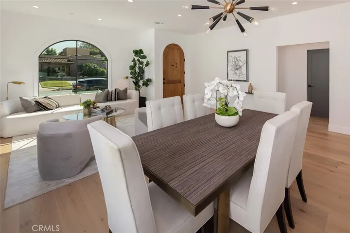 1141 S Curson Avenue, Los Angeles, California 90019