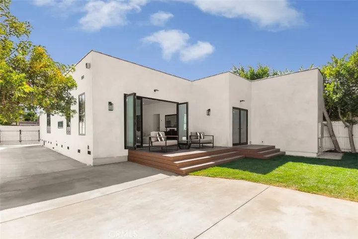 1141 S Curson Avenue, Los Angeles, California 90019