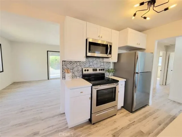 7395 Dumosa Avenue, Yucca Valley, California 92284