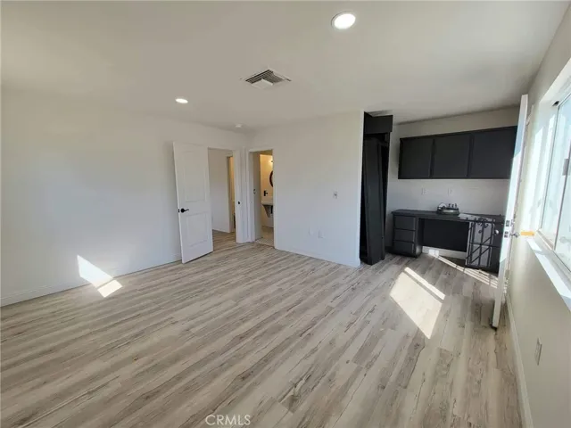 7395 Dumosa Avenue, Yucca Valley, California 92284