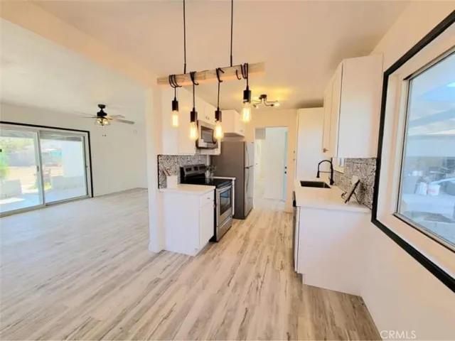 7395 Dumosa Avenue, Yucca Valley, California 92284