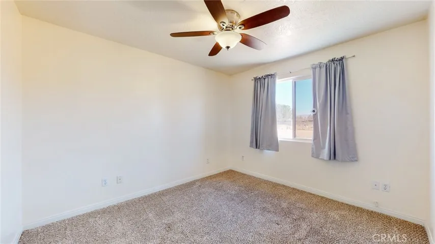 Middle bedroom