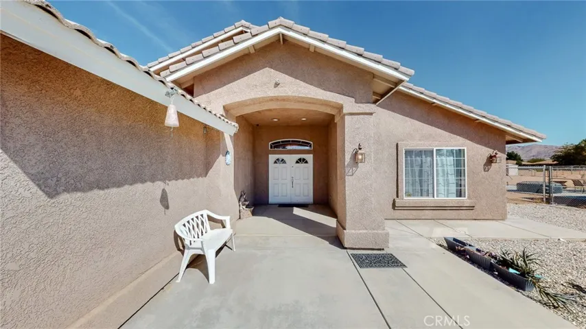 Double door entry is grand in aesthetic and easy on moving in!