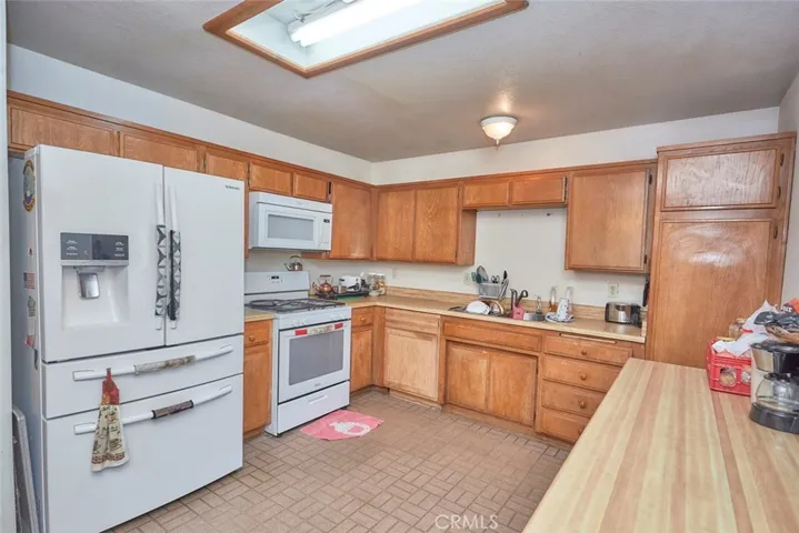 12902 El Evado Road, Victorville, California 92392