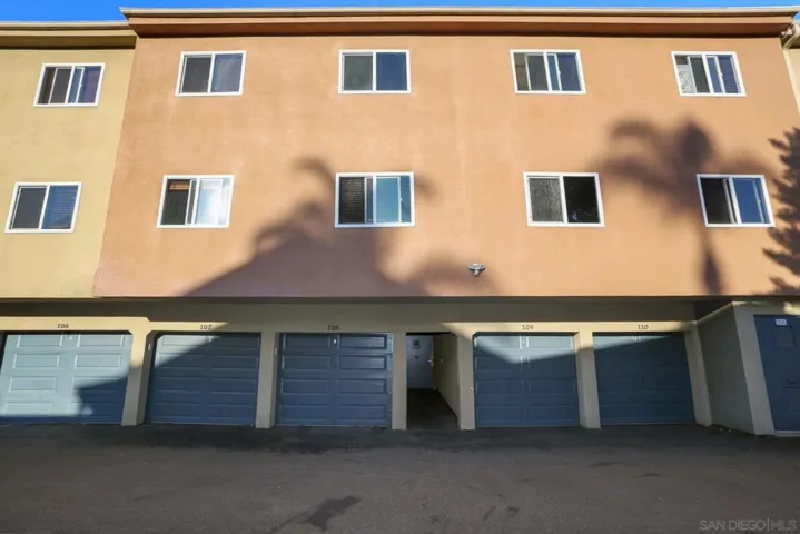 1233 22nd St 16, San Diego, California 92102