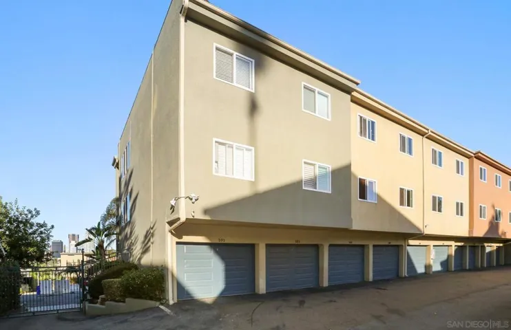 1233 22nd St 16, San Diego, California 92102