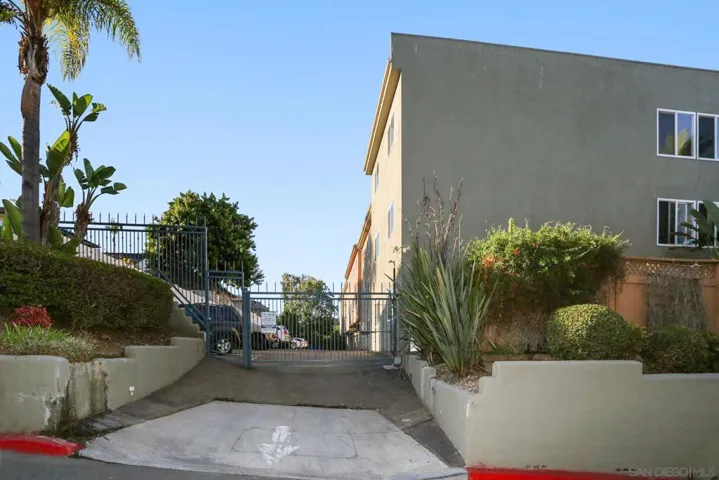 1233 22nd St 16, San Diego, California 92102