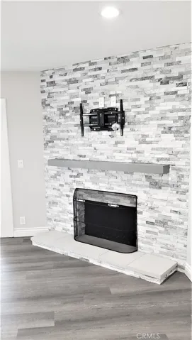 Eye-catching chimney w/TV mount!