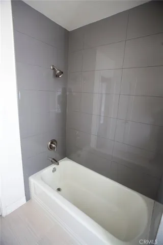 3538 West Adams, Los Angeles, California 90018