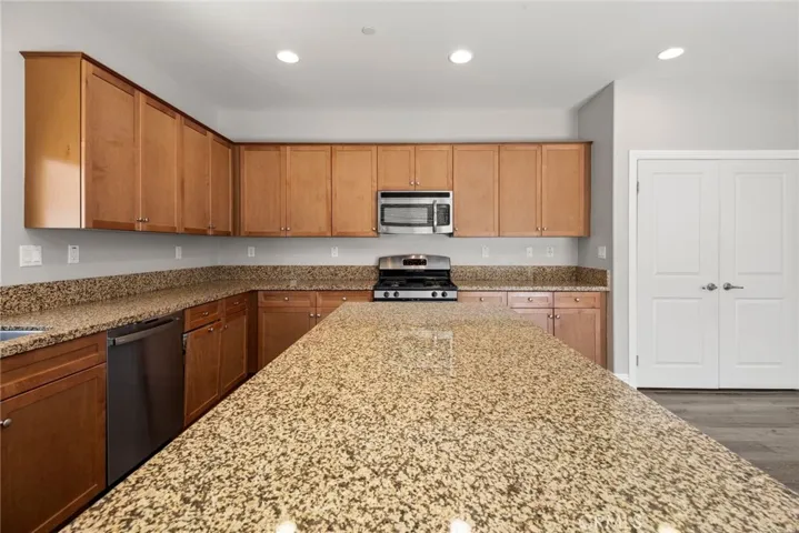 36680 Coleus Way, Lake Elsinore, California 92532