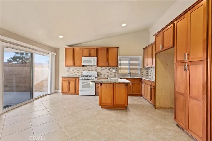 2672 Knox Avenue, Rosamond, California 93560