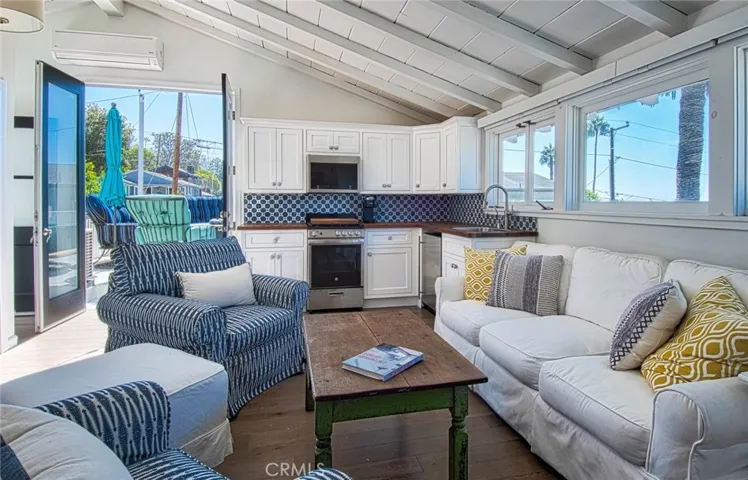 680 Anita Street B, Laguna Beach, California 92651