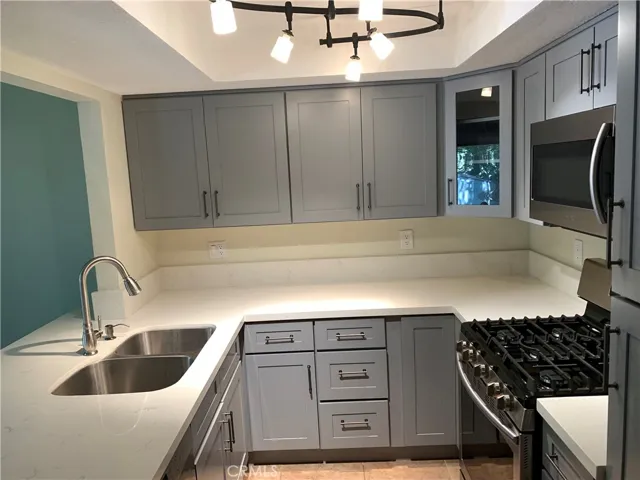 600 Central Avenue 331, Riverside, California 92507