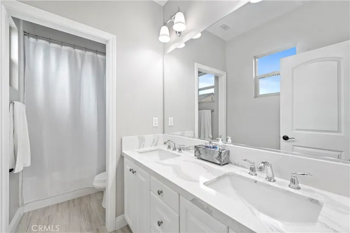67 Barnes Road, Tustin, California 92782