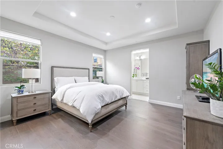 67 Barnes Road, Tustin, California 92782
