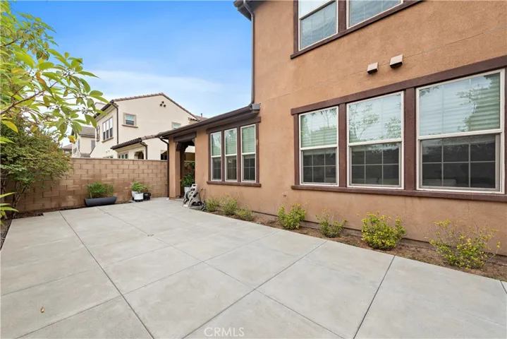 67 Barnes Road, Tustin, California 92782
