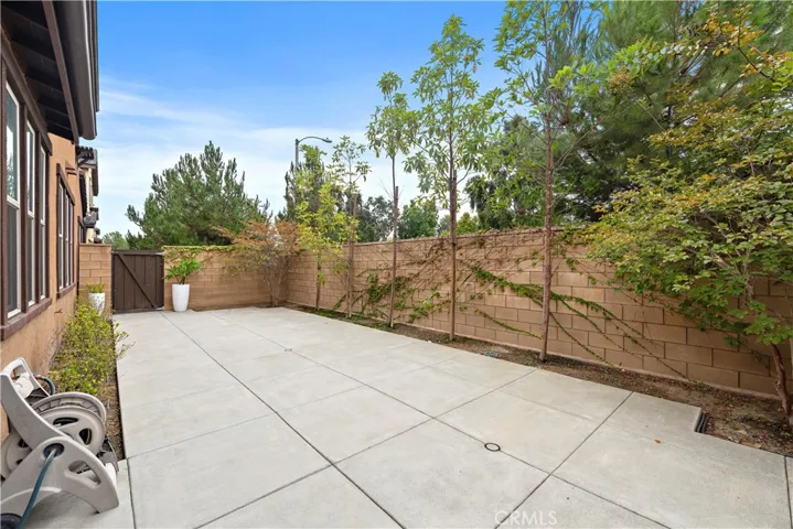 67 Barnes Road, Tustin, California 92782
