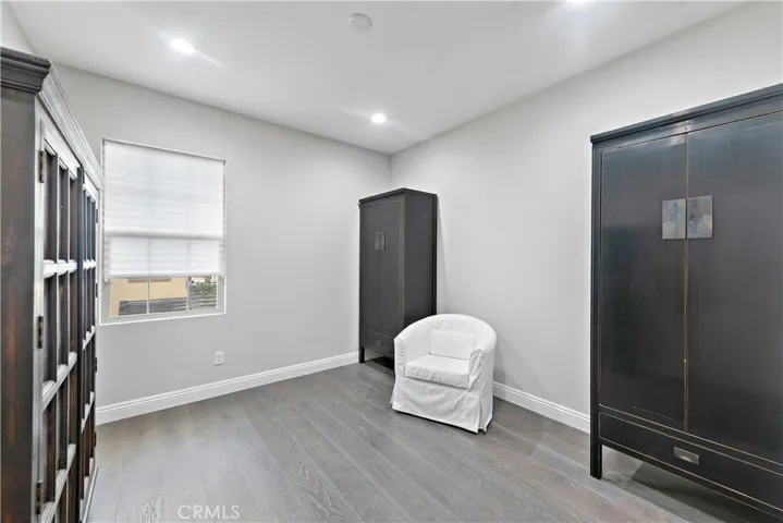 67 Barnes Road, Tustin, California 92782
