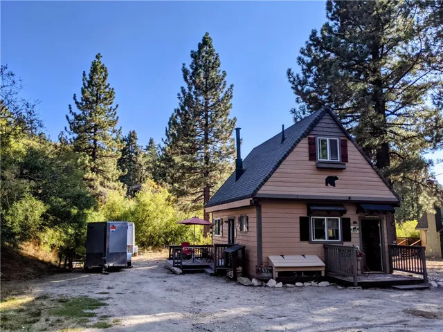 33379 Lakeside Drive, Green Valley Lake, California 92341