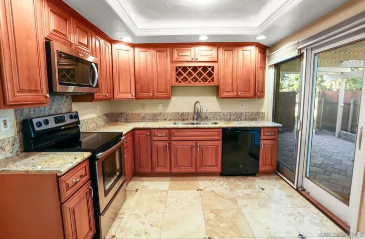 9704 Caminito De La Fada, San Diego, California 92124